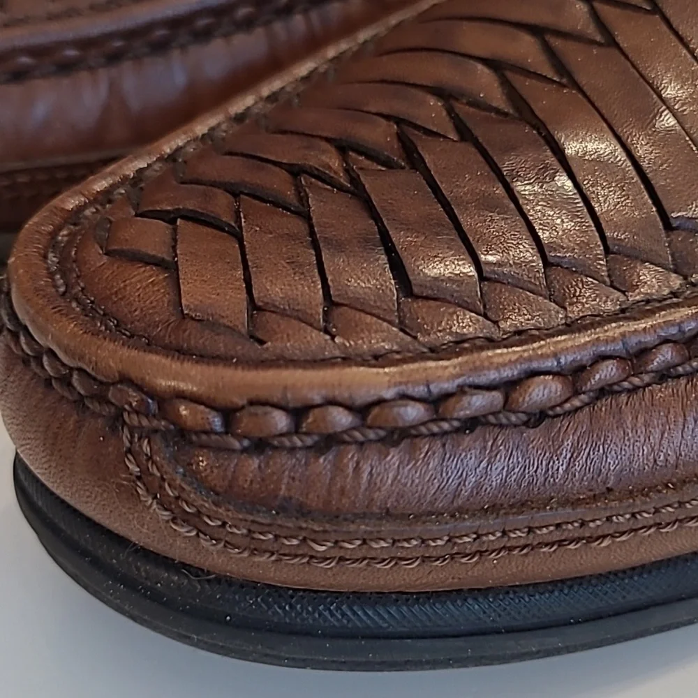 Dockers Basket Woven Leather Slip-On Classic Slide in Embossed Penny Loafer